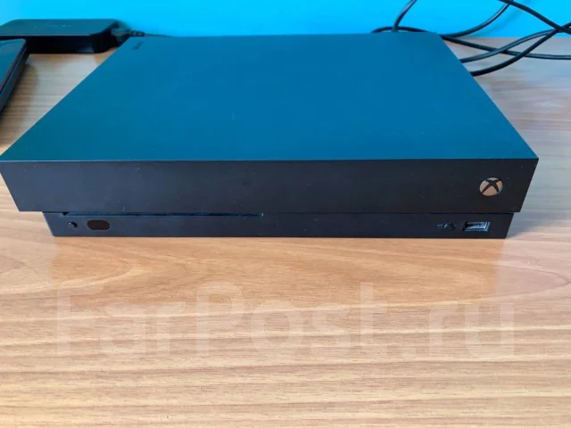 Microsoft Xbox One X ����
