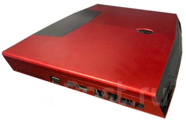 Dell Alienware M17x. 17", 2,4����, ��� 4 ��, ���� 256���, WiFi: 1, Bluetooth: 1 ����