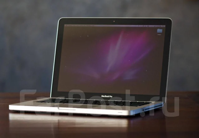 Apple MacBook Pro 15. 15.4", 3 300����, ��� 8 ��, ���� 256���, WiFi: 1, Bluetooth: 1, ����������� �� 5��. ����