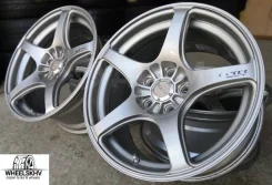Enkei RP03. 8.0/9.0x17", 5x114.3, ET40/40, �� 75���. ����