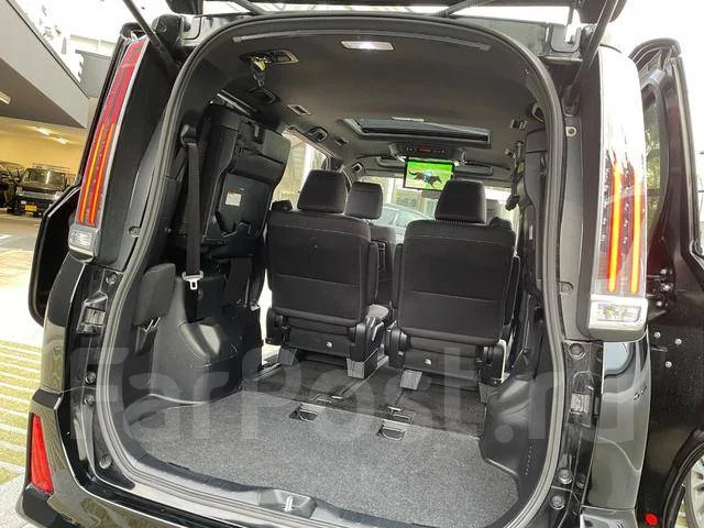 Toyota Noah. �������, ��������, ������, 32 000����. ��, �/�. ��� ����� �� ������������ ����