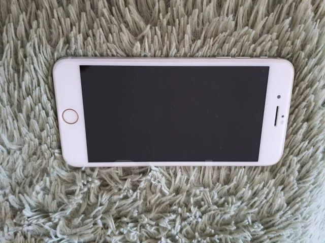 Apple iPhone 7 Plus. �/�, 32 ��, �����������, 3G, 4G LTE, NFC ����