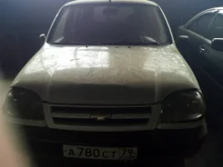 Chevrolet Niva. ��������, 4wd, 1.7 (79��.�.), ������, 330����. �� ����