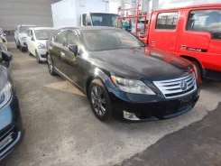 Lexus LS600hL ����