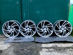 OZ Racing Sardegna. 8.0x18", 5x112, ET35, �� 57,1���. ����