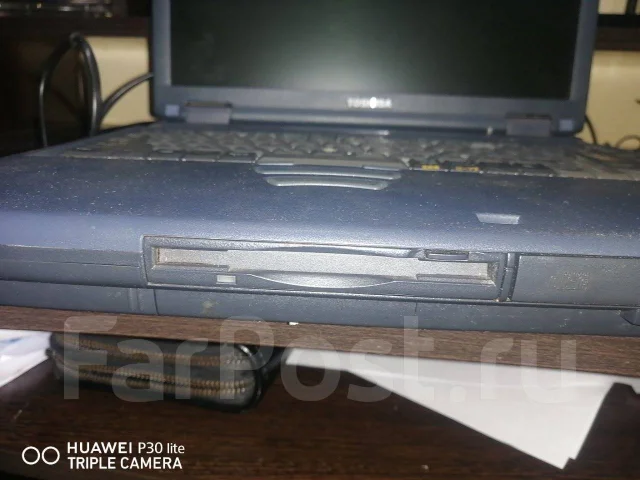Toshiba Satellite. 497����, ��� 256 �� � ������, ���� 9���, ����������� �� 1��. ����