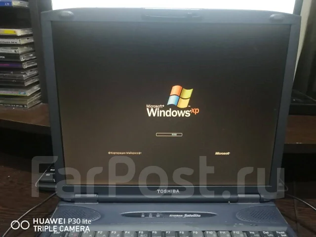Toshiba Satellite. 497����, ��� 256 �� � ������, ���� 9���, ����������� �� 1��. ����