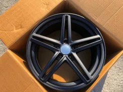 Vossen CV5. 8.5x18", 5x114.3, ET45, �� 73,1���. ����