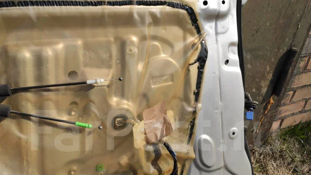 Не закрывается водительская дверь на лексус rx300