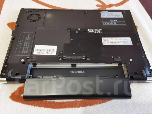 Toshiba Portege. 13.3", 3,2����, ��� 6 ��, ���� 250���, WiFi: 1, Bluetooth: 1, ����������� �� 5��. ����
