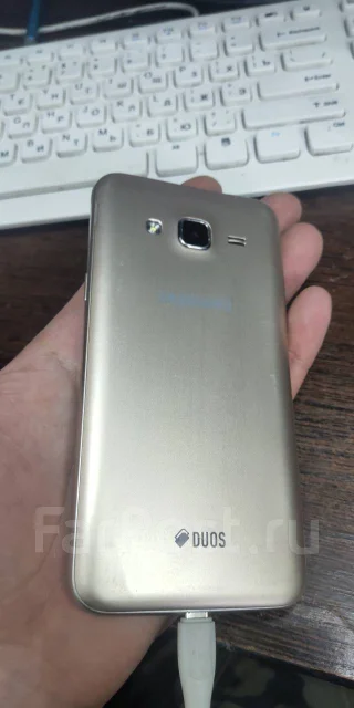 Samsung Galaxy J3 2016. �/�, ������� ����