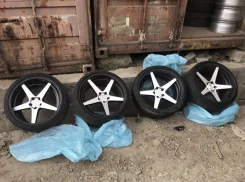 Varrstoen. x19", 5x114.3 ����