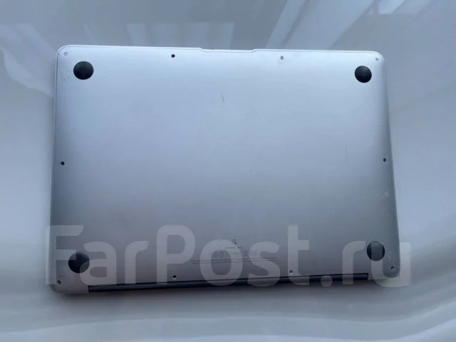 Apple MacBook Air 13 2011 Mid. 13", 1,8����, ��� 4 ��, ���� 251���, WiFi: 1, Bluetooth: 1, ����������� �� 4��. ����