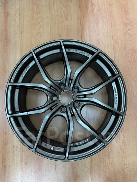 RAYS Gram Lights 57FXX. 8.0x19", 5x100, ET45 ����