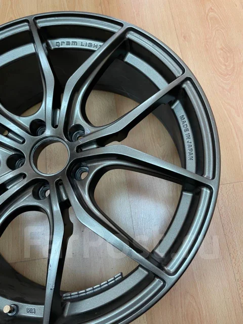 RAYS Gram Lights 57FXX. 8.0x19", 5x100, ET45 ����