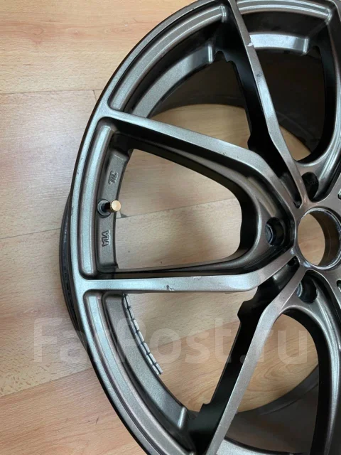 RAYS Gram Lights 57FXX. 8.0x19", 5x100, ET45 ����