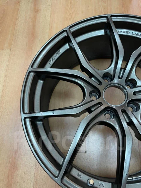 RAYS Gram Lights 57FXX. 8.0x19", 5x100, ET45 ����