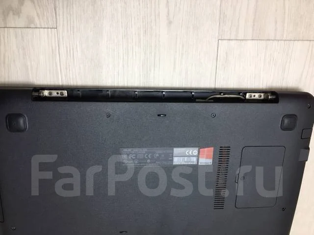 Asus X555L. 15.6", 2 400����, ��� 8 ��, ���� 1 000���, WiFi: 1, Bluetooth: 1, ����������� �� 1��. ����