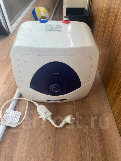 Ariston ����