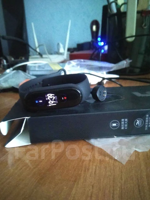 Xiaomi Mi Band 5 ����