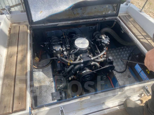 Nissan. 1998 ���, ����� 5,7��., ��������� ������������, 200��.�., ������ ����