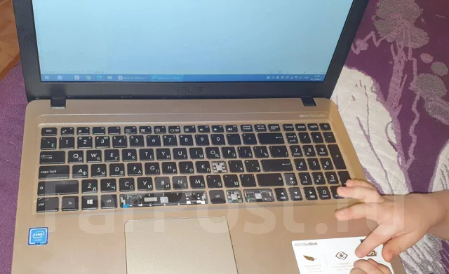 Asus VivoBook D540NA. 15.6", 1,1����, ��� 4 ��, ���� 500���, WiFi: 1, Bluetooth: 1 ����