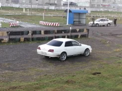 Yokohama. 8.0x17", 5x114.3, ET30, �� 70���. ����