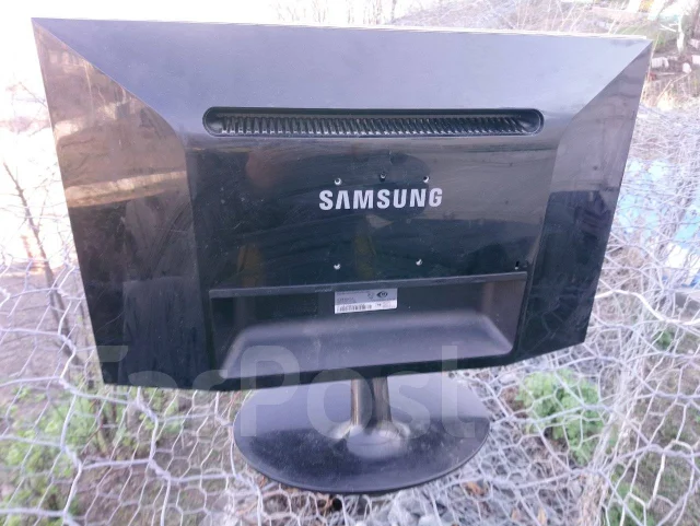 Samsung. 21.5" ����