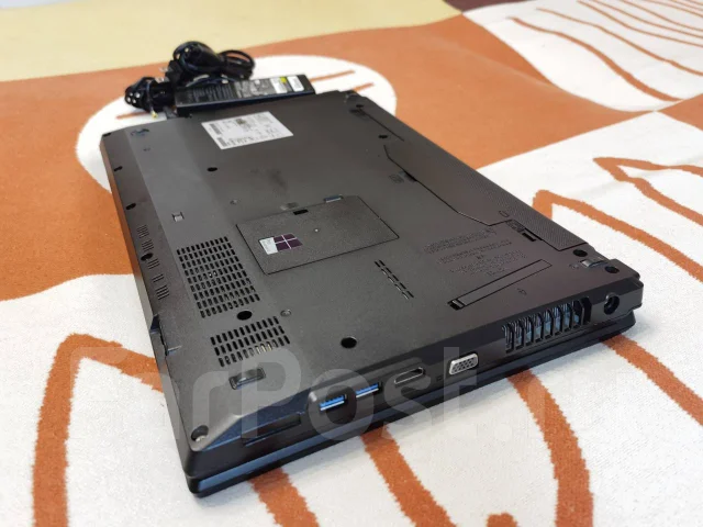 Fujitsu LifeBook A. 15.6", 2,5����, ��� 8 ��, ���� 320���, WiFi: 1, Bluetooth: 1, ����������� �� 1��. ����