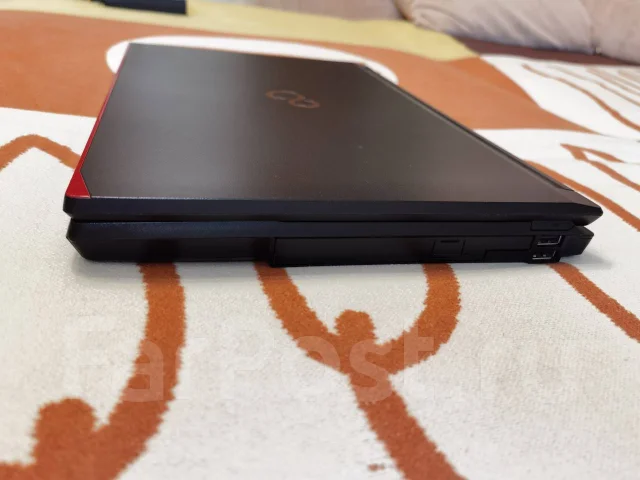 Fujitsu LifeBook A. 15.6", 2,5����, ��� 8 ��, ���� 320���, WiFi: 1, Bluetooth: 1, ����������� �� 1��. ����