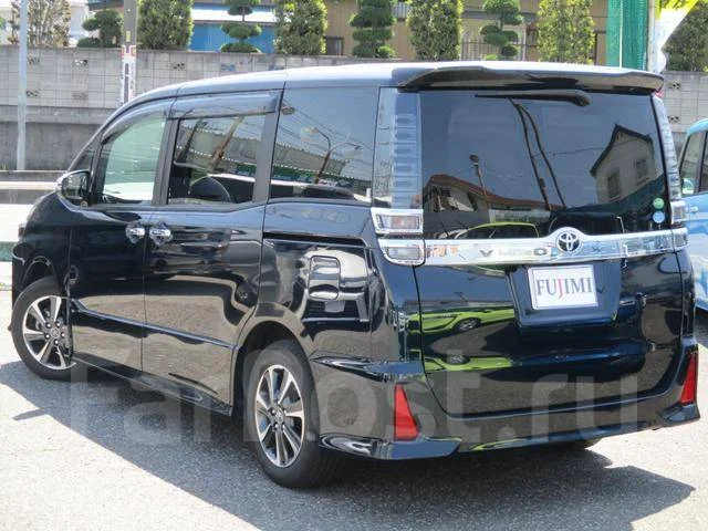 Toyota Voxy. �������, ��������, ������, 27 445����. ��, �/�. ��� ����� �� ������������ ����