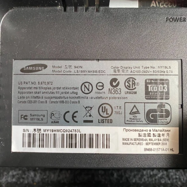 Samsung. 19" ����