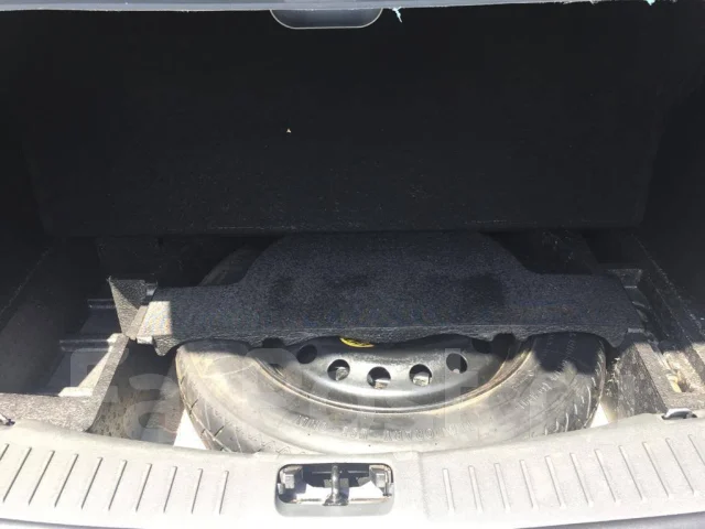 Ford Kuga. WF0RXXGCDR9R69084 ����