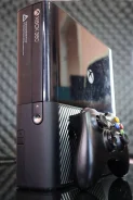 Microsoft Xbox 360 E ����