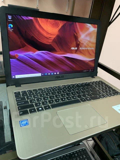 Asus VivoBook ����