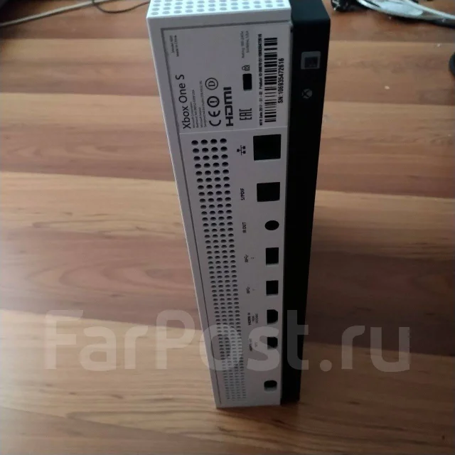 Microsoft Xbox One S ����