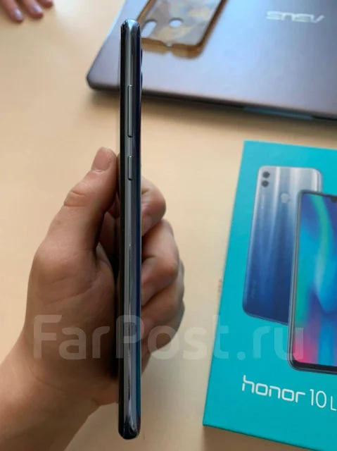 Honor 10 Lite. �/�, �����, 4G LTE, Dual-SIM, NFC ����