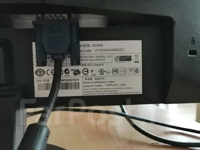 Samsung. 19" ����