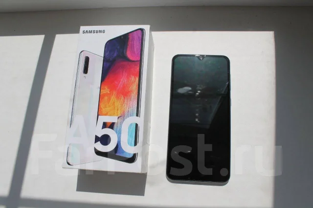 Samsung Galaxy A50. �/�, �����, 4G LTE, Dual-SIM, NFC ����