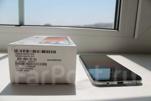 Samsung Galaxy A50. �/�, �����, 4G LTE, Dual-SIM, NFC ����