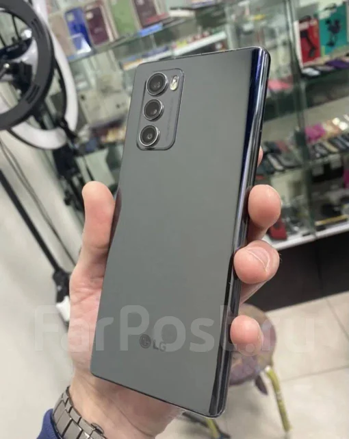 LG Wing. �/� ����