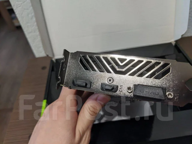 GeForce GTX 1050 ����