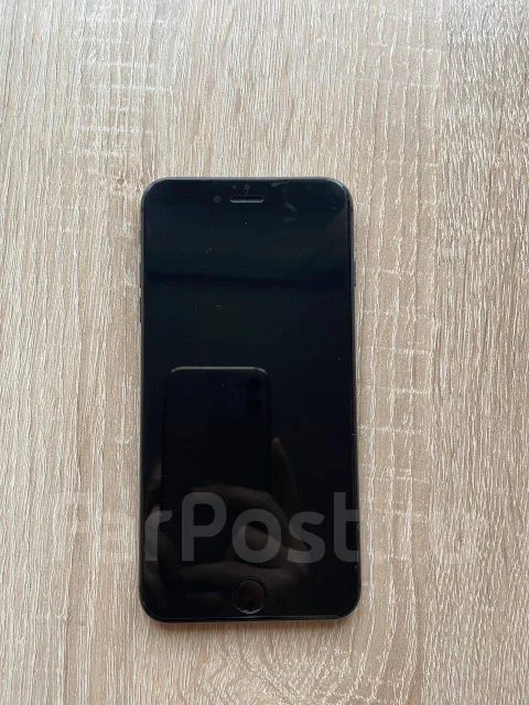 Apple iPhone 8 Plus. �/�, �����, 5G, NFC ����