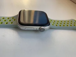 Apple Watch Series 4. GPS, NFC ����