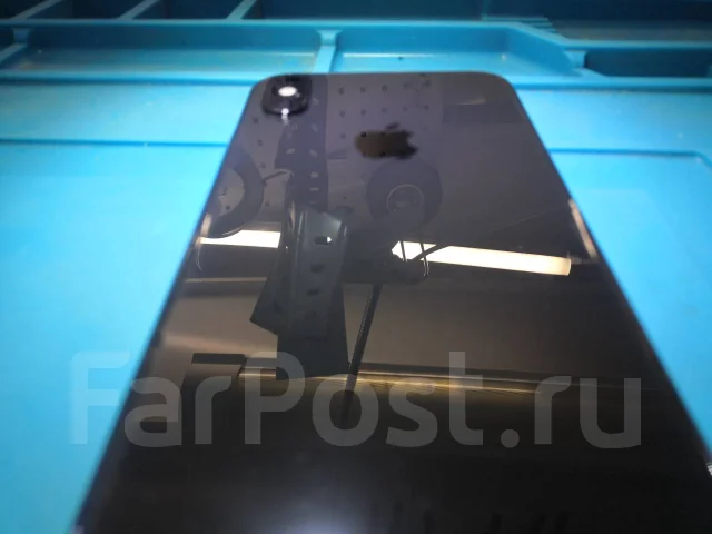 Apple iPhone Xs. �/�, ������, 4G LTE, NFC ����