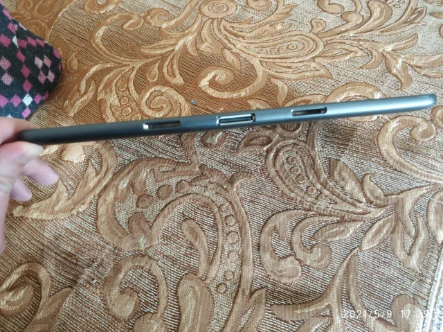 Asus Transformer Pad TF103C ����