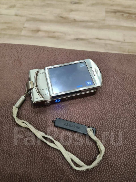 Samsung I7. ���: 7� ����