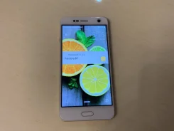 ZTE Blade V8. �/� ����