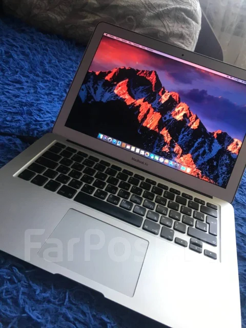 Apple MacBook Air 13 2010 Late. 13.3", ��� 2048 ��, ���� 128���, WiFi: 1, Bluetooth: 1 ����