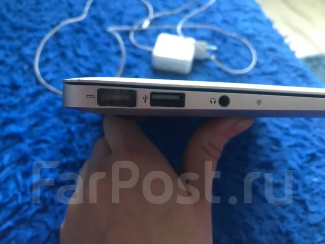 Apple MacBook Air 13 2010 Late. 13.3", ��� 2048 ��, ���� 128���, WiFi: 1, Bluetooth: 1 ����